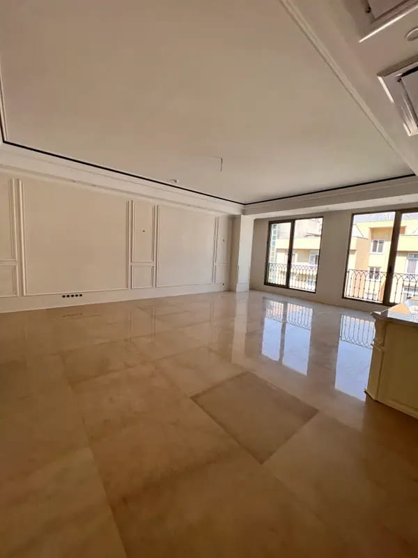 image ظفر نوساز مدرن ۱۰۵متر رو به افتاب پنجره قدی 1